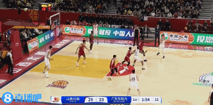 輪番扣！廣東連續(xù)出現(xiàn)失誤 迪亞洛轉(zhuǎn)換雙手暴扣&法耶單手劈扣！