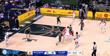 手感真滴炸裂！弗格越投越遠(yuǎn) 弧頂加長(zhǎng)三分堅(jiān)決出手空心命中！