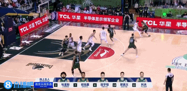 重回同一起跑線！同曦第三節(jié)上來不到2分鐘 7-0直接追平比分！