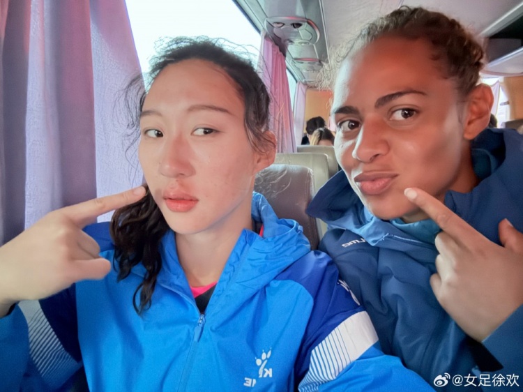 神勇！女足國門徐歡曬照，比賽中被球砸臉仍力保球門不失