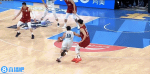 防守制勝！曾凡博緊緊貼防 起飛釘板大帽韋瑟斯龐