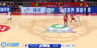 率先發(fā)力！陳培東手感火熱 半節(jié)時(shí)間三分3中3獨(dú)得9分