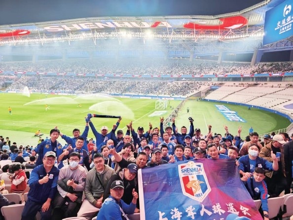 東體介紹上海聾人球迷會：最安靜的助威，最“響亮”的看臺