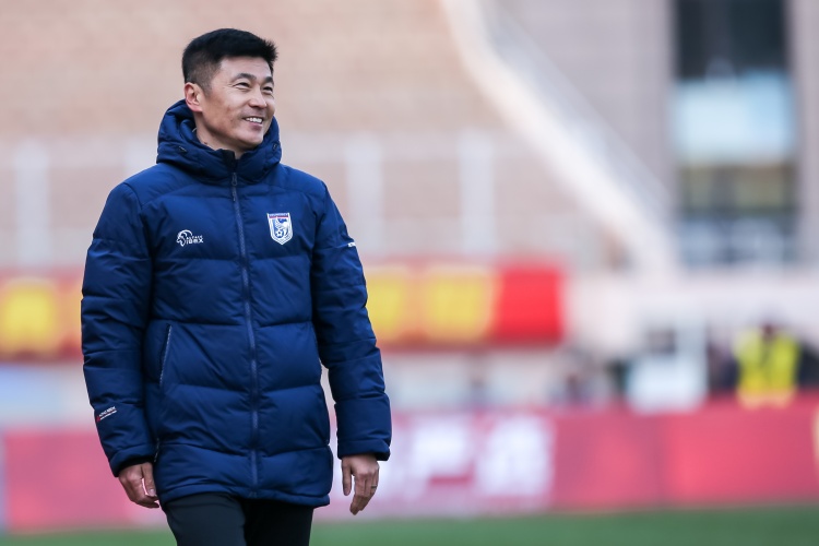李國(guó)旭：泰山隊(duì)是學(xué)習(xí)的榜樣和目標(biāo)，要用整體防守限制對(duì)方外援