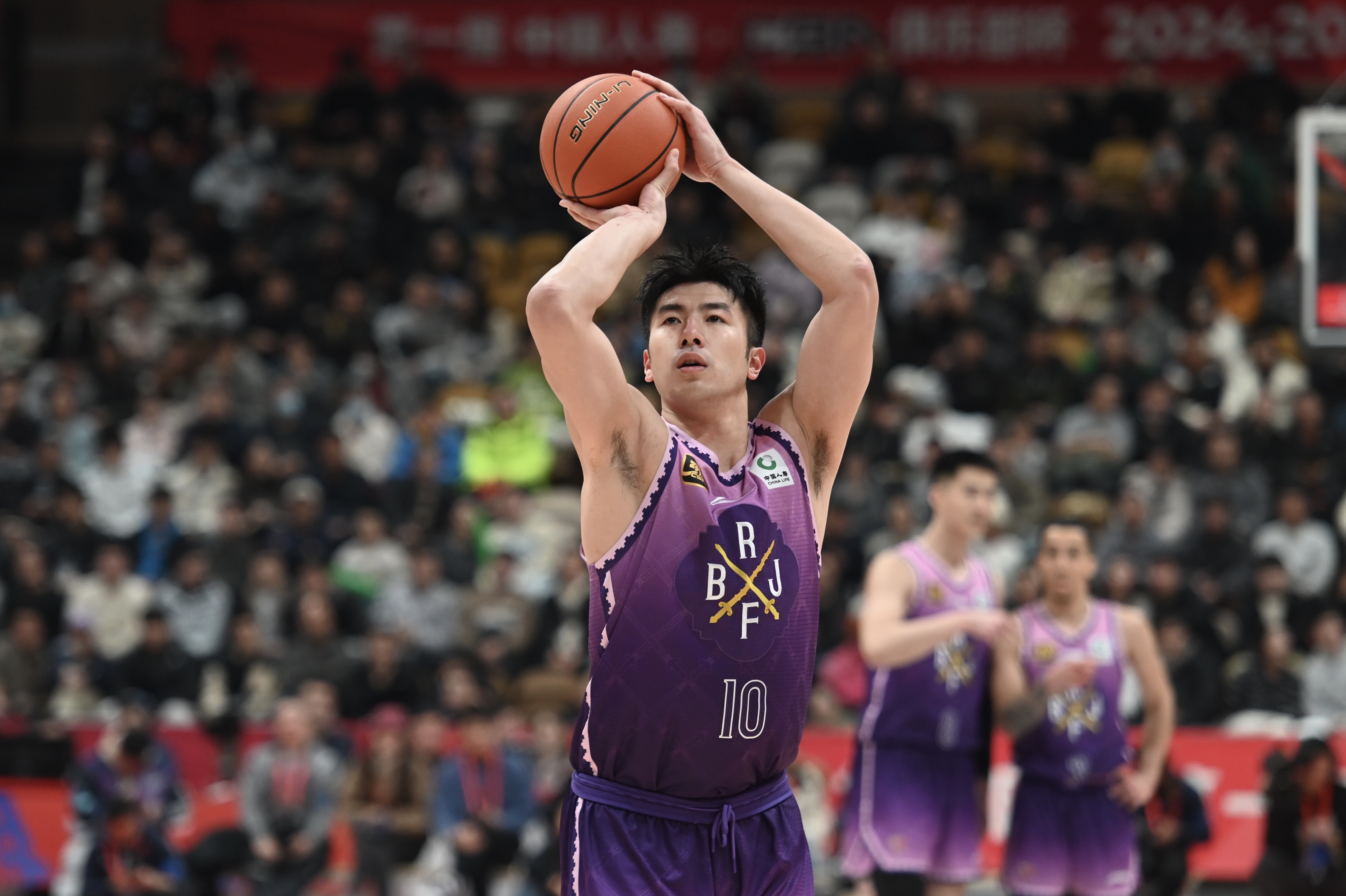 手感火熱！鄒雨宸半場(chǎng)6中6拿下15分 包攬北控開場(chǎng)前九分